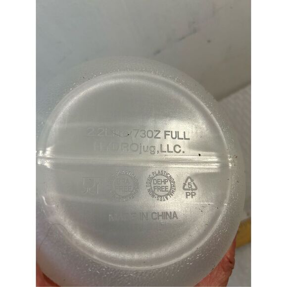 Hydro jug with strap gray camo 30 oz - Picture 5 of 6